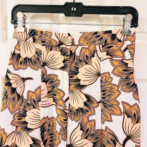 Topshop Petite Floral Print Wide-leg Crop Pants - Picture 2 of 5